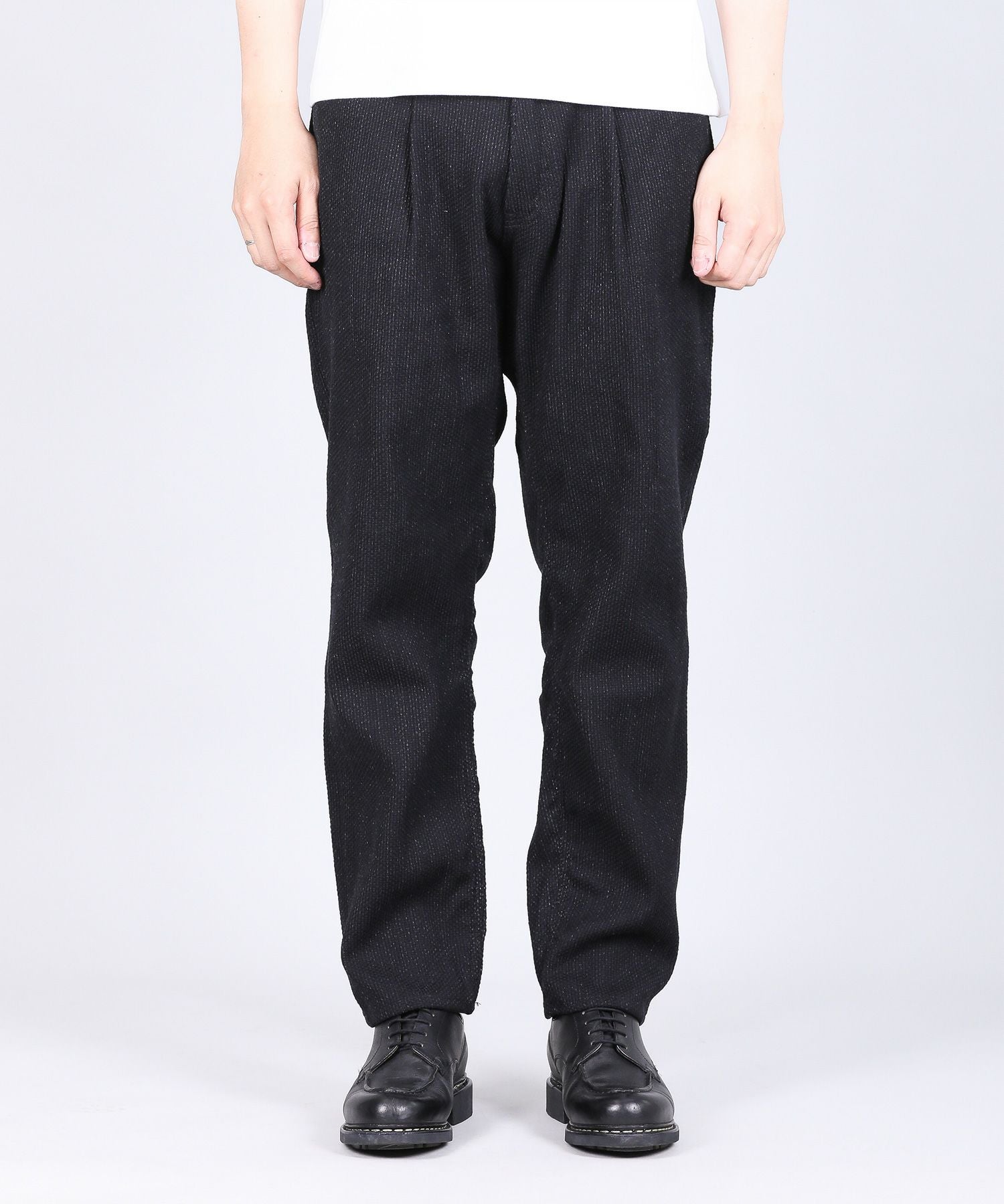 うさこページ JAPAN BLUE JEANS】Sashiko Black 5P Wide Tapered 11oz ブラック刺子